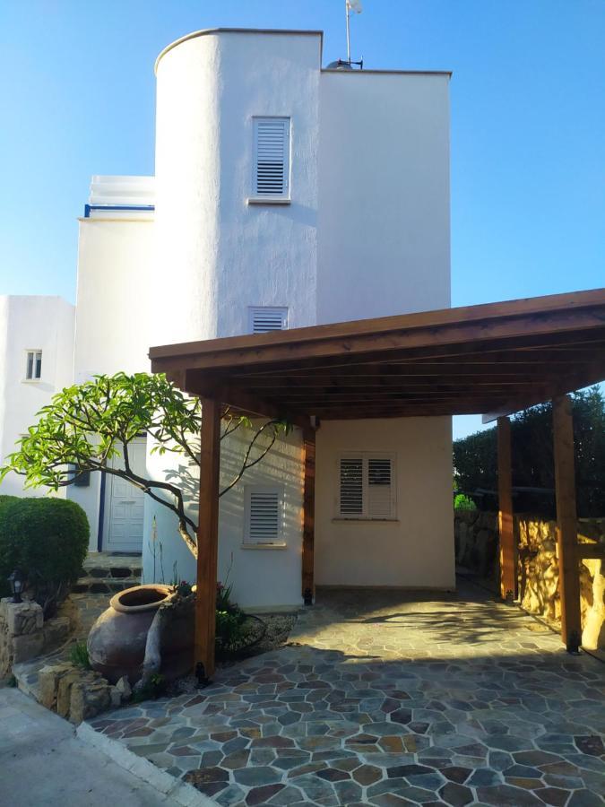 Villa Margo By The Sea Paphos Exterior photo