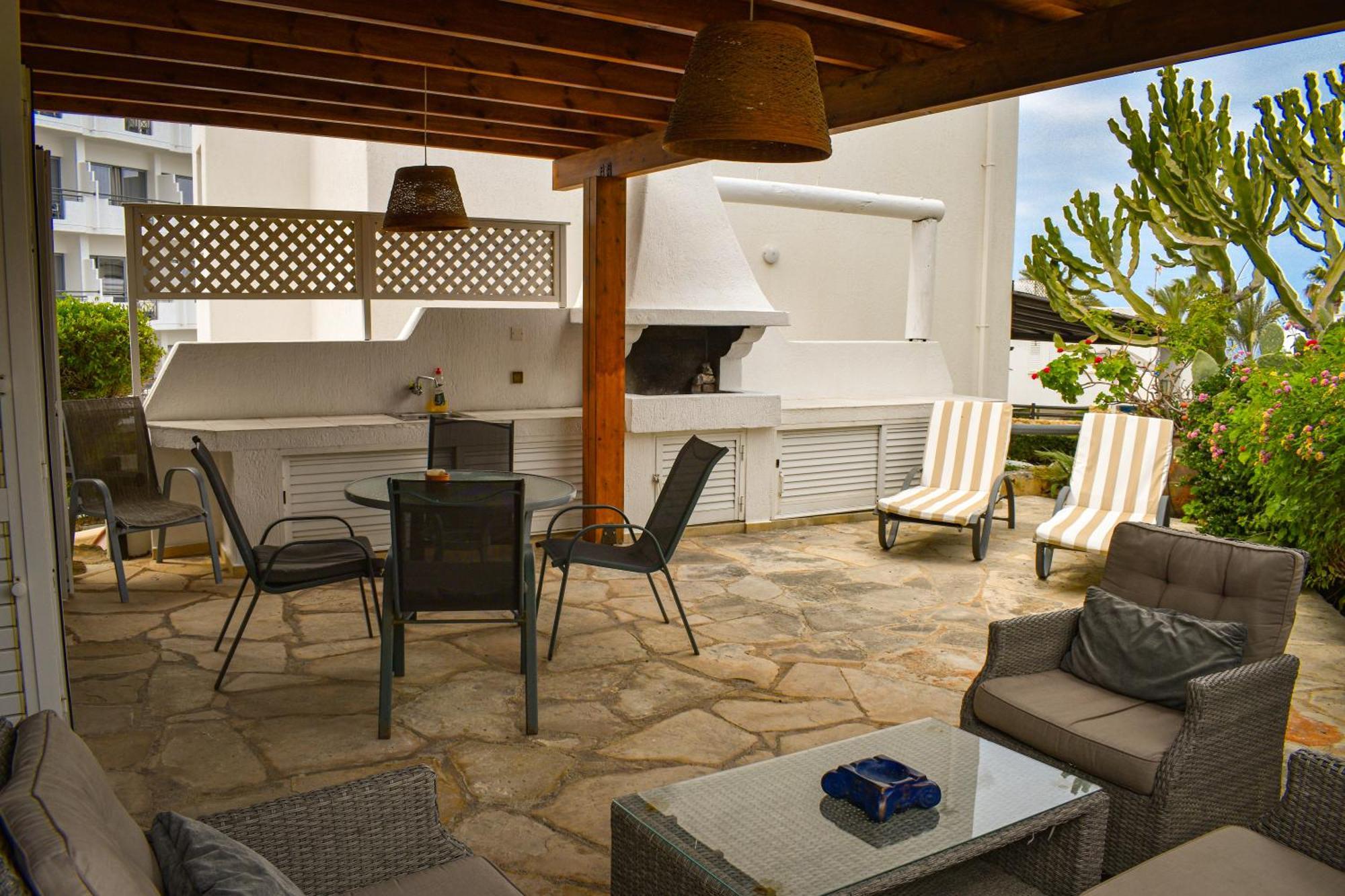 Villa Margo By The Sea Paphos Exterior photo