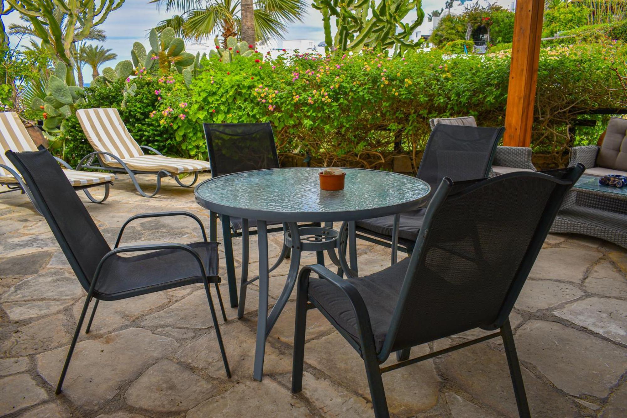 Villa Margo By The Sea Paphos Exterior photo