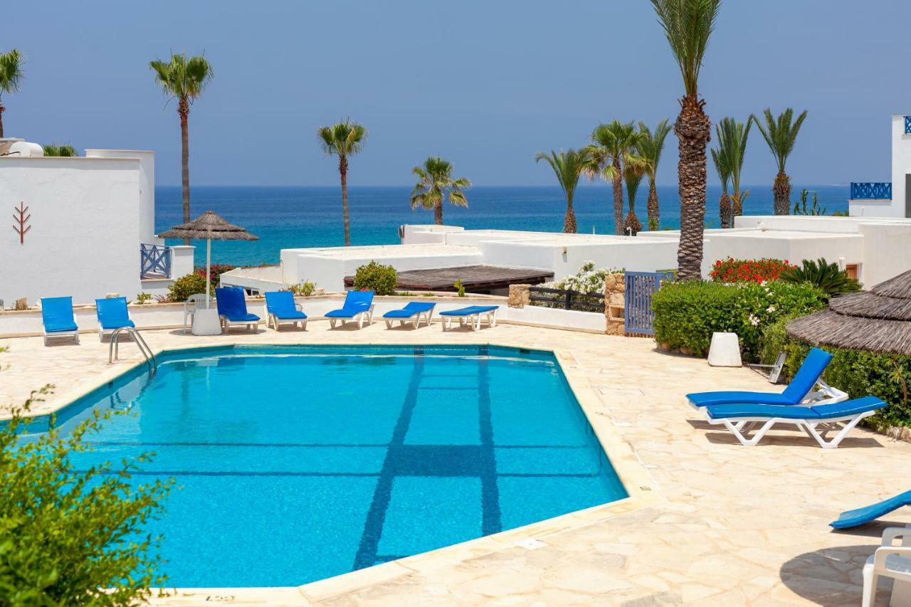 Villa Margo By The Sea Paphos Exterior photo