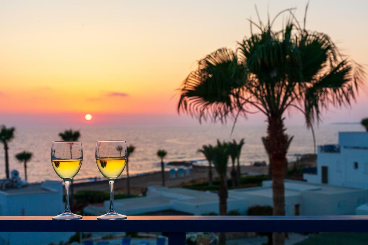 Villa Margo By The Sea Paphos Exterior photo